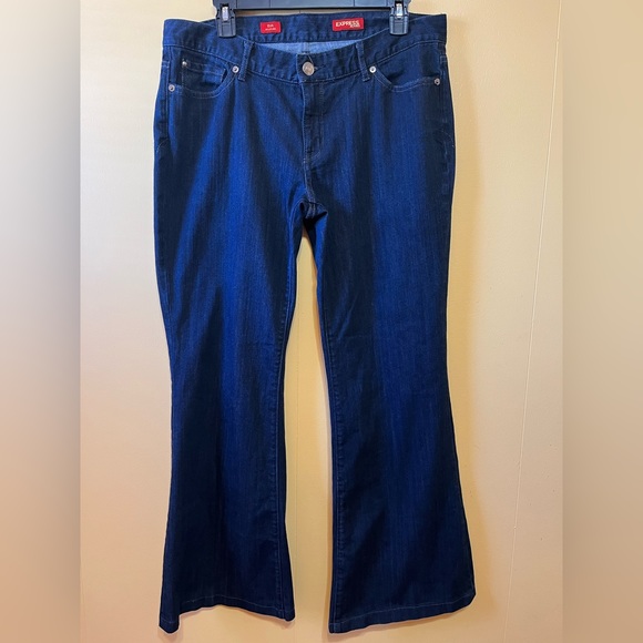 Express Jeans - Picture 3 of 8